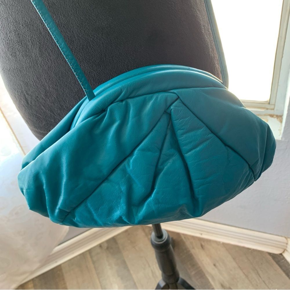 Vintage Park Avenue Int. Genuine Leather Teal Shoulder Bag | Made in USA 80s 90s